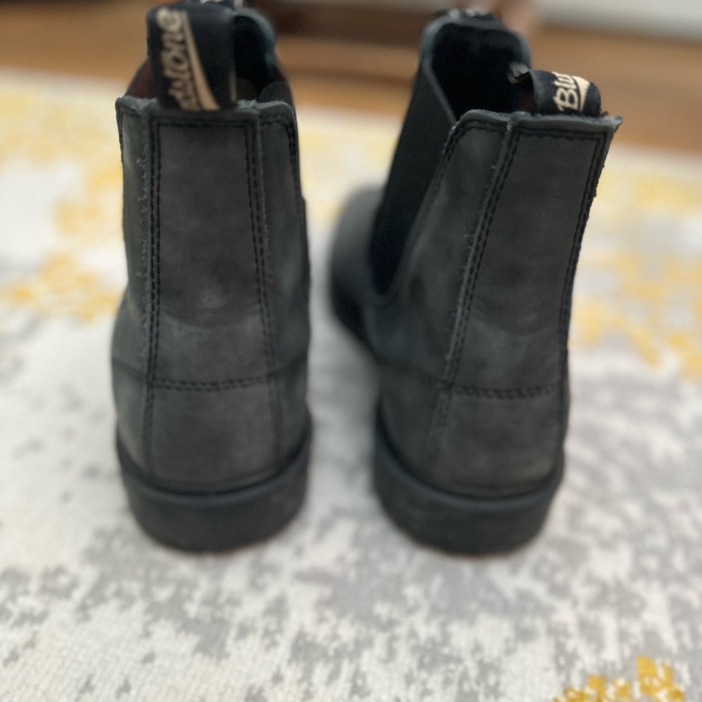 Blundstone Men’s Dress Chelsea Boot #1308 in Rustic Black Men’s 12 (US)/11 (UK)